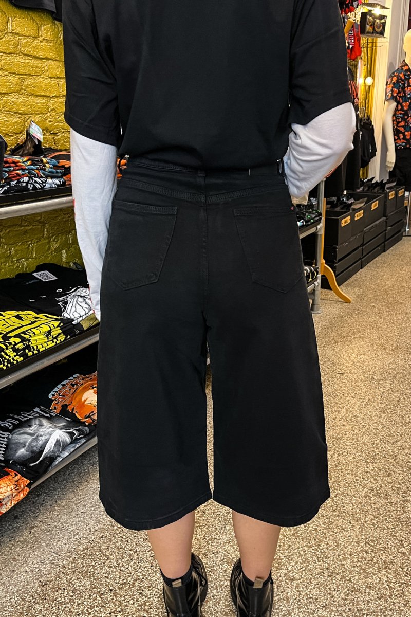 Black Bermuda Shorts - Shorts - HOB
