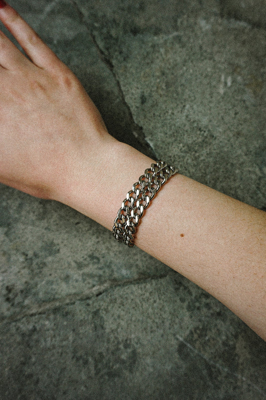 Double chain bracelet
