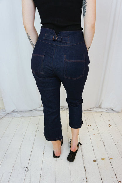 Dark Denim Joan Capri - Trousers - Queen Kerosin