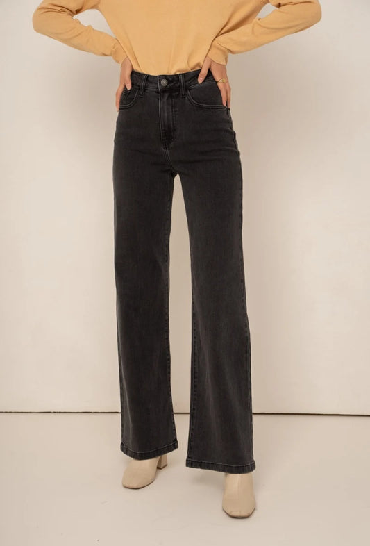 Wide Leg Washed Jeans