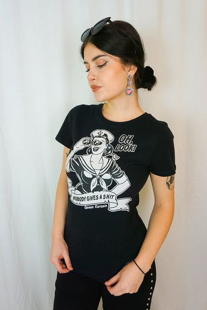 Nobody Gives a Shit Shirt - Shirts - Queen Kerosin